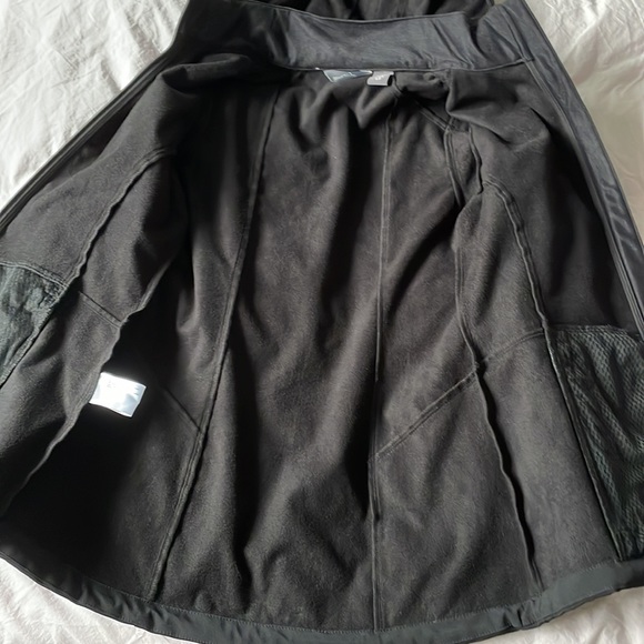 ⭐️NWT⭐️ | Black soft shell parka- Eddie Bauer - Picture 7 of 13